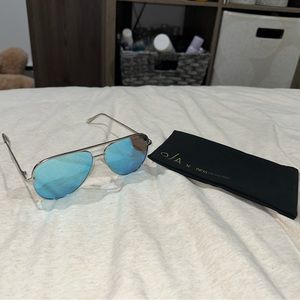 Quay blue polarized aviators